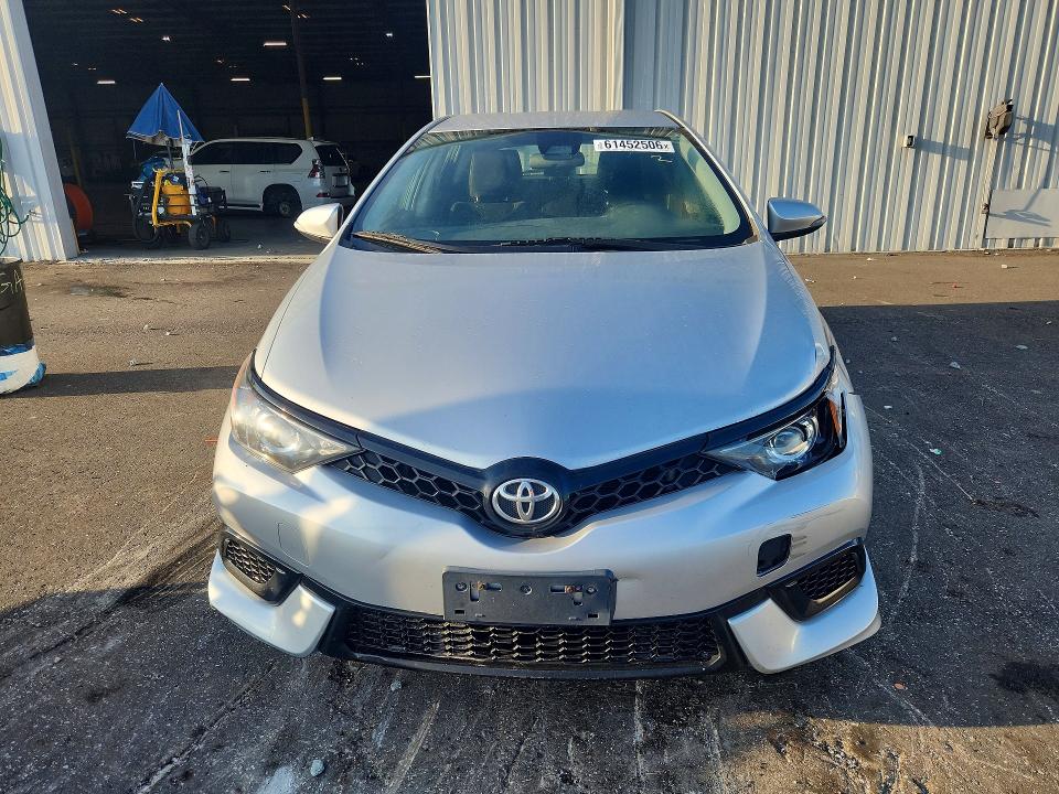 61452506 :رقم المزاد ، JTNKARJE8JJ553989 vin ، 2018 Toyota Corolla Im مزاد بيع