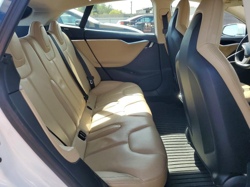 2013 Tesla Model S მანქანა იყიდება აუქციონზე, vin: 5YJSA1CN8DFP03405, აუქციონის ნომერი: 65992726