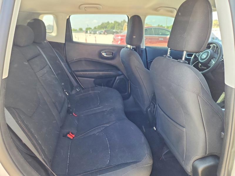 64308376 :رقم المزاد ، 3C4NJDAB4KT703410 vin ، 2019 Jeep Compass مزاد بيع