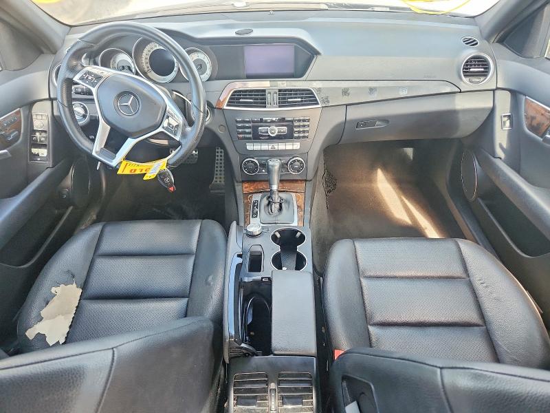 Продажа на аукционе авто 2014 Mercedes-benz C, vin: WDDGF4HB5EA952090, номер лота: 65631676
