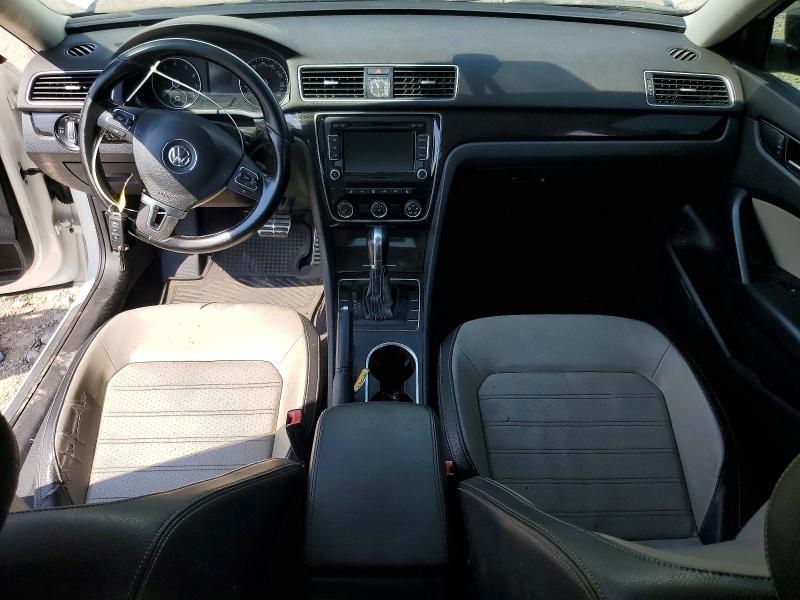 67066306 :رقم المزاد ، 1VWBS7A37FC068174 vin ، 2015 Volkswagen Passat مزاد بيع