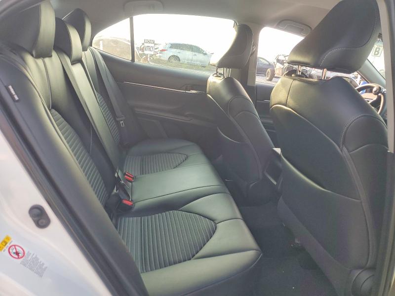 2018 Toyota Camry მანქანა იყიდება აუქციონზე, vin: 4T1B11HK7JU143390, აუქციონის ნომერი: 63913166
