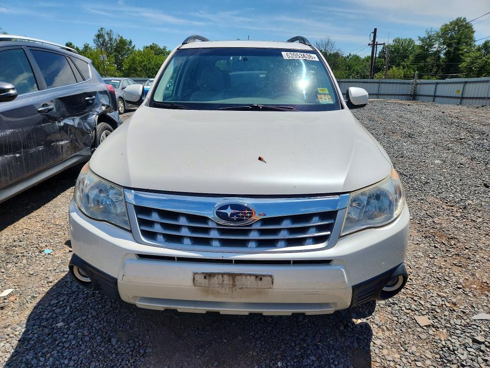 Продажа на аукционе авто 2013 Subaru Forester, vin: JF2SHAEC2DH439350, номер лота: 63953636