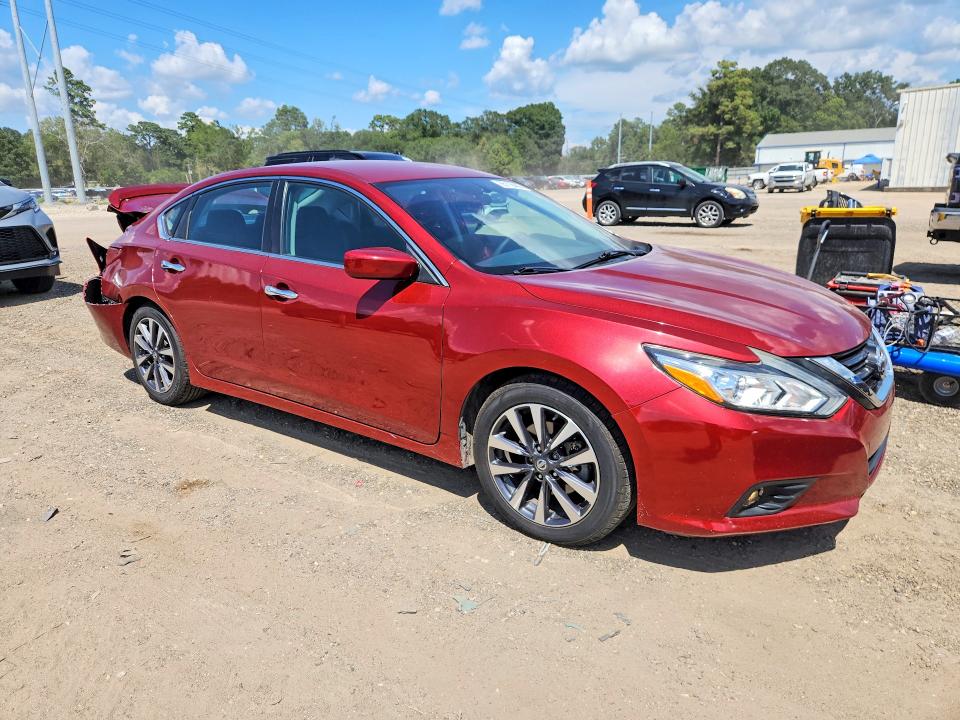 Продажа на аукционе авто 2017 Nissan Altima, vin: 1N4AL3AP4HC197330, номер лота: 65116496