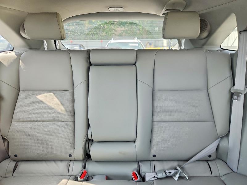 Продаж на аукціоні авто 2018 Acura Rdx, vin: 5J8TB4H53JL010702, номер лоту: 64639216