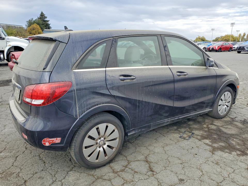 66778346 :رقم المزاد ، WDDVP9AB0HJ013946 vin ، 2017 Mercedes-benz B مزاد بيع