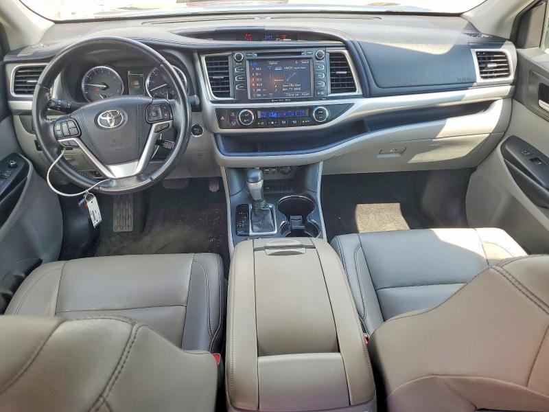 63798356 :رقم المزاد ، 5TDKZRFH5KS301427 vin ، 2019 Toyota Highlander مزاد بيع