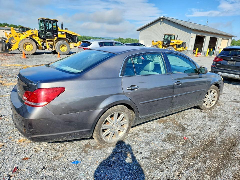 63924926 :رقم المزاد ، 4T1BK36B06U101064 vin ، 2006 Toyota Avalon مزاد بيع
