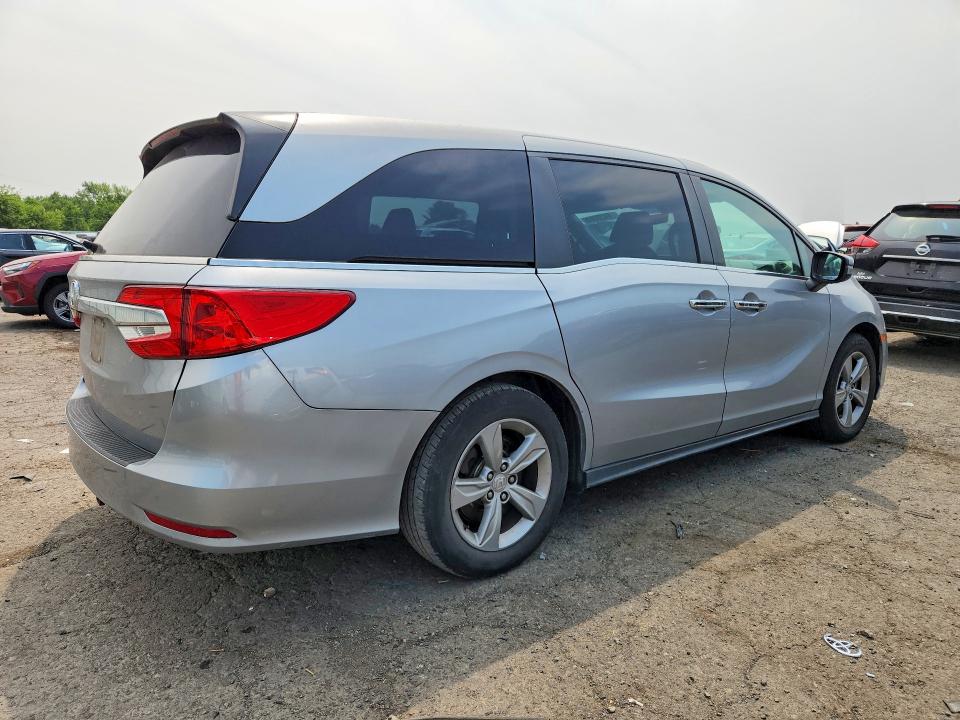2018 Honda Odyssey მანქანა იყიდება აუქციონზე, vin: 5FNRL6H77JB023653, აუქციონის ნომერი: 64200806