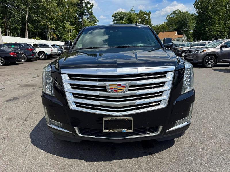 2019 Cadillac Escalade მანქანა იყიდება აუქციონზე, vin: 1GYS4KKJXKR103496, აუქციონის ნომერი: 66232456