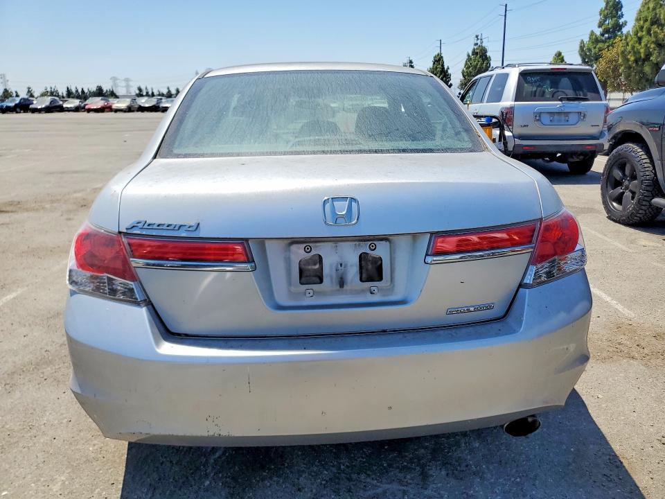 63616556 :رقم المزاد ، 1HGCP2F65CA203255 vin ، 2012 Honda Accord مزاد بيع