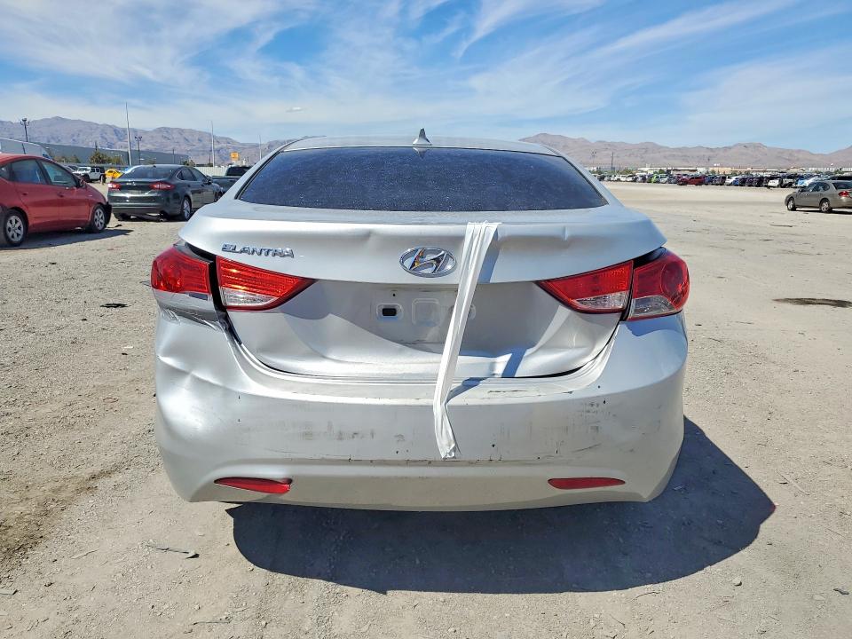 Продаж на аукціоні авто 2013 Hyundai Elantra, vin: KMHDH4AE3DU955932, номер лоту: 65403306