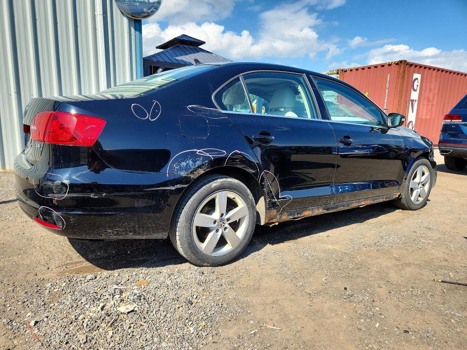 2011 Volkswagen Jetta მანქანა იყიდება აუქციონზე, vin: 3VWLX7AJ9BM112348, აუქციონის ნომერი: 66117226