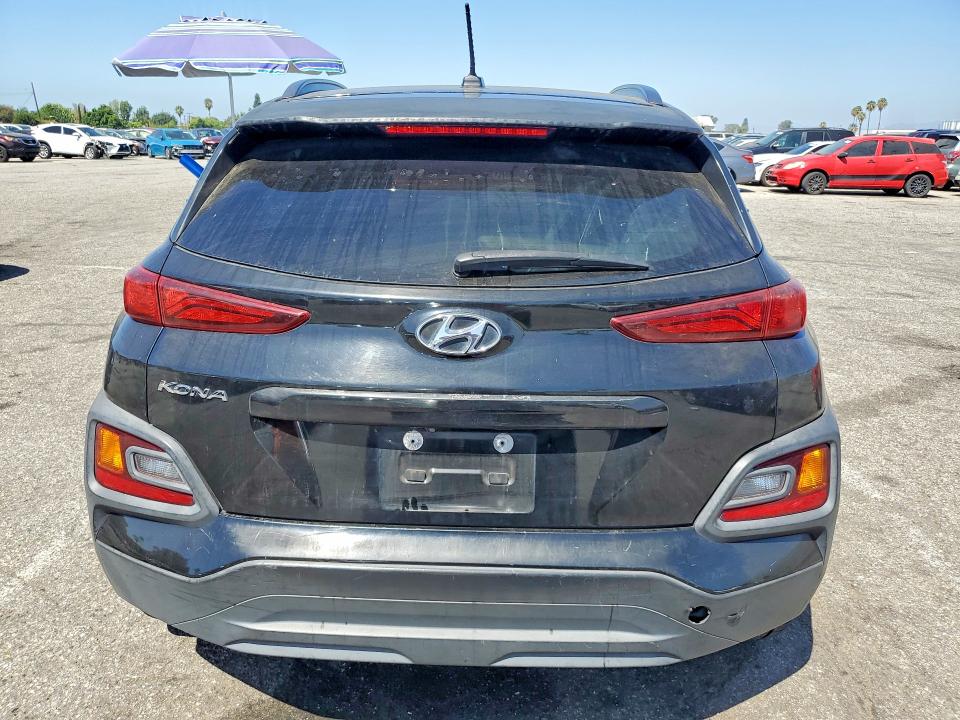 63414866 :رقم المزاد ، KM8K62AA0JU074308 vin ، 2018 Hyundai Kona مزاد بيع