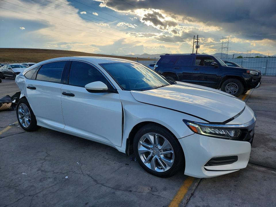 Продаж на аукціоні авто 2018 Honda Accord, vin: 1HGCV1F1XJA246300, номер лоту: 65877726