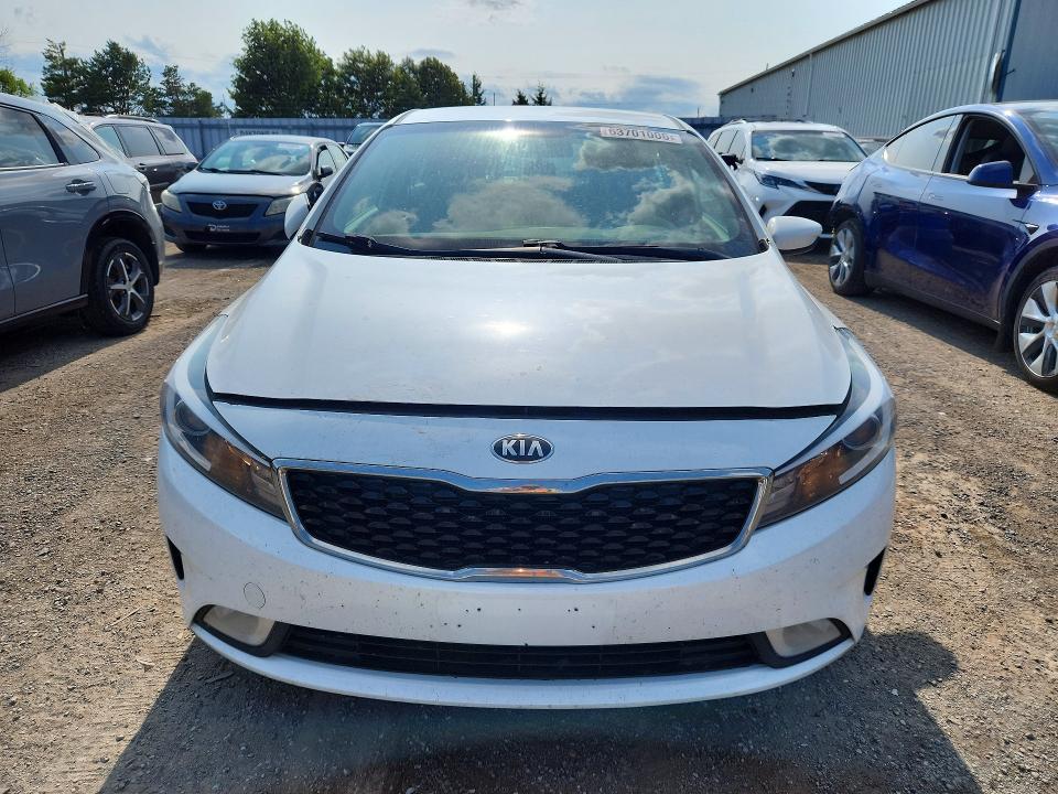 63701006 :رقم المزاد ، 3KPFL4A70JE195949 vin ، 2018 Kia Forte مزاد بيع