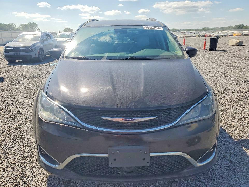 66956896 :رقم المزاد ، 2C4RC1BG7KR655330 vin ، 2019 Chrysler Pacifica مزاد بيع