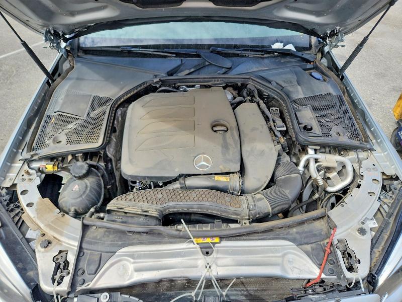 66780236 :رقم المزاد ، W1KWF8DB8MR638345 vin ، 2021 Mercedes-benz C مزاد بيع
