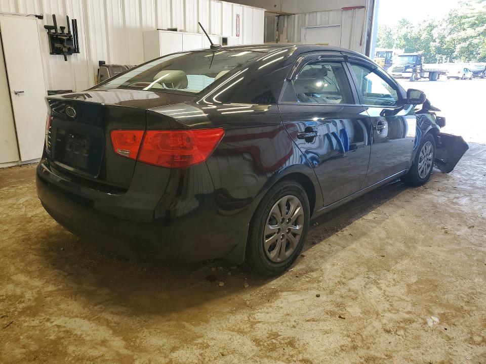 2013 Kia Forte მანქანა იყიდება აუქციონზე, vin: KNAFT4A27D5718868, აუქციონის ნომერი: 64647536