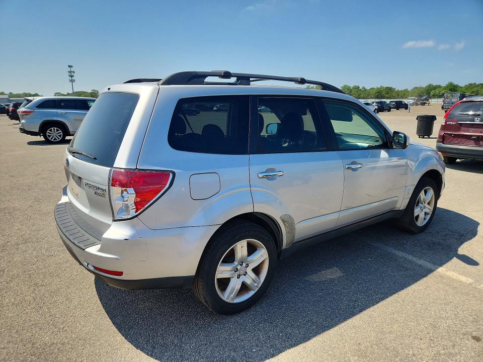 2010 Subaru Ascent Touring W/7-p მანქანა იყიდება აუქციონზე, vin: JF2SH6CC5AH703480, აუქციონის ნომერი: 64243406