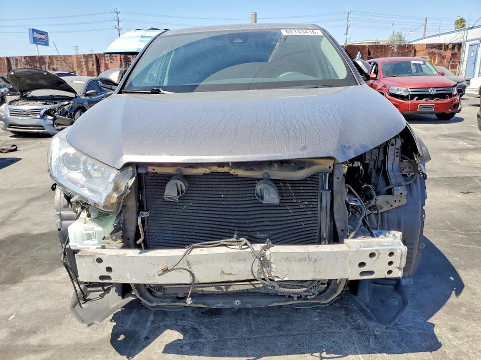 66143416 :رقم المزاد ، 5TDZARFHXJS039859 vin ، 2018 Toyota Highlander مزاد بيع