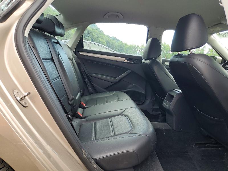 57522166 :رقم المزاد ، 1VWAT7A30FC098447 vin ، 2015 Volkswagen Passat مزاد بيع