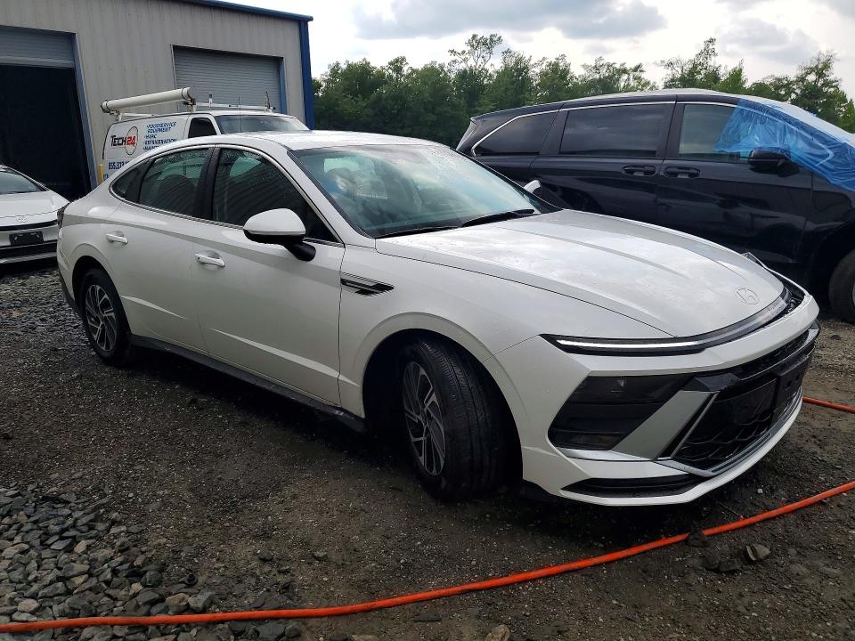 2026 Hyundai Sonata Hybrid მანქანა იყიდება აუქციონზე, vin: KMHL24JJ7TA171618, აუქციონის ნომერი: 64417676