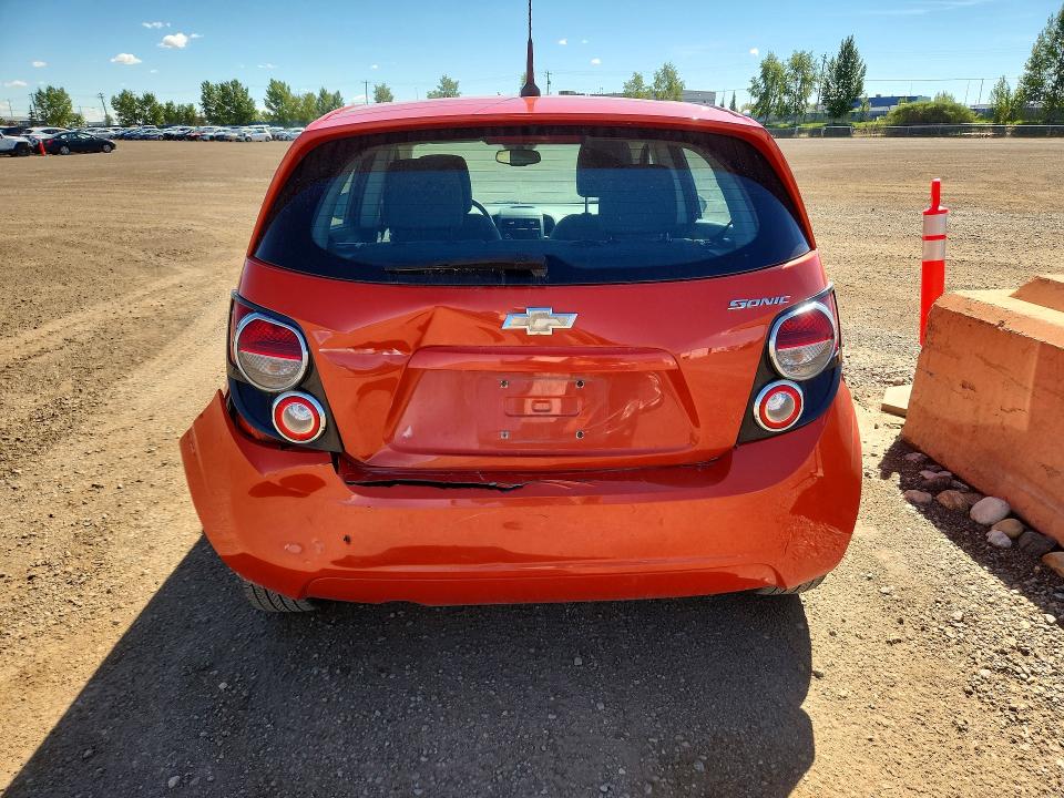 66628826 :رقم المزاد ، 1G1JB6EH0D4141447 vin ، 2013 Chevrolet Sonic مزاد بيع