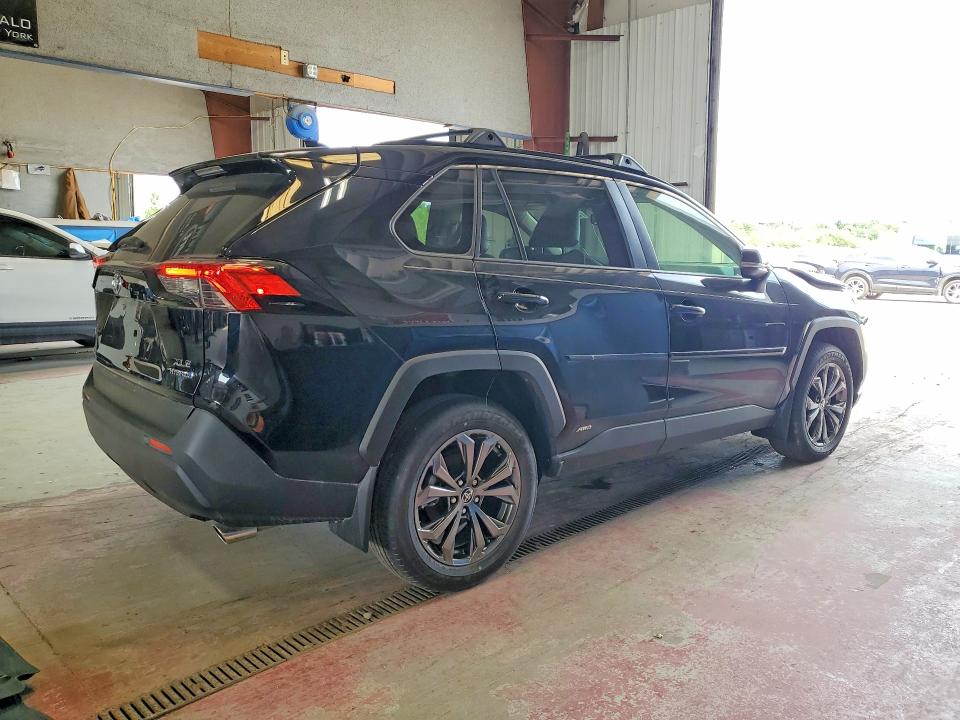Продажа на аукционе авто 2022 Toyota Rav4, vin: JTMB6RFV6ND078099, номер лота: 57672973