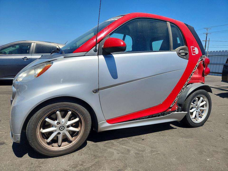 Aukcja sprzedaży 2015 Smart Fortwo, vin: WMEEJ9AA7FK836157, numer aukcji: 64696566