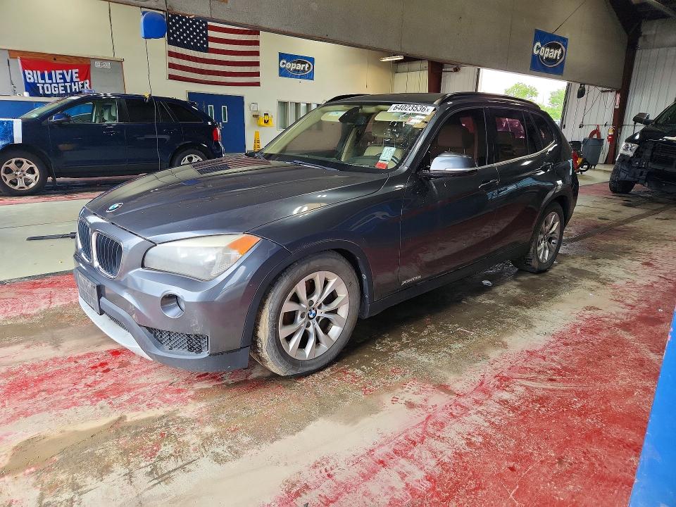 2013 Bmw X1 მანქანა იყიდება აუქციონზე, vin: WBAVL1C54DVR83099, აუქციონის ნომერი: 64023536