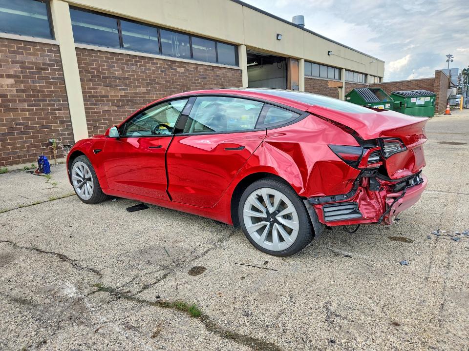 63441496 :رقم المزاد ، 5YJ3E1EA9NF304703 vin ، 2022 Tesla Model 3 مزاد بيع