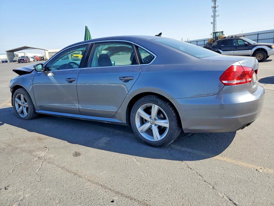 2015 Volkswagen Passat მანქანა იყიდება აუქციონზე, vin: 1VWAT7A30FC117210, აუქციონის ნომერი: 65347106