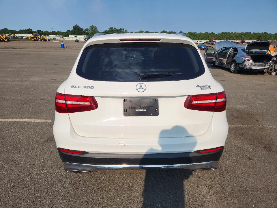 64549976 :رقم المزاد ، WDC0G4KB9HV007586 vin ، 2017 Mercedes-benz Glc مزاد بيع