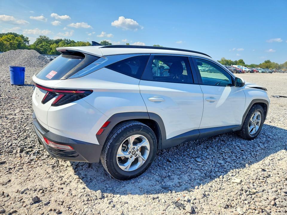 67142546 :رقم المزاد ، 5NMJB3AE0NH147050 vin ، 2022 Hyundai Tucson مزاد بيع