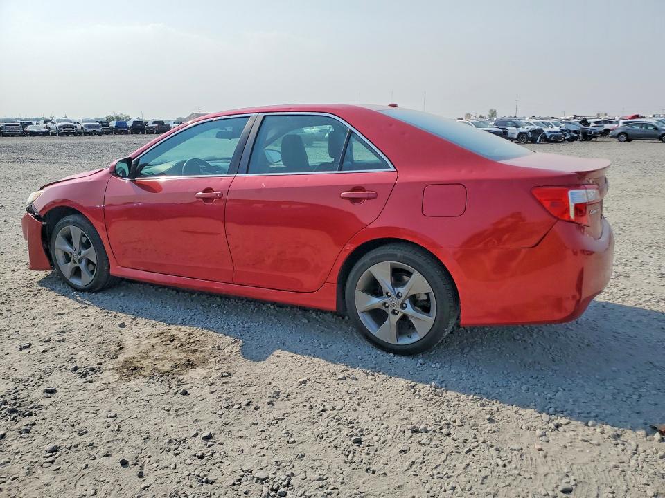 64292126 :رقم المزاد ، 4T1BF1FK6CU621001 vin ، 2012 Toyota Camry مزاد بيع