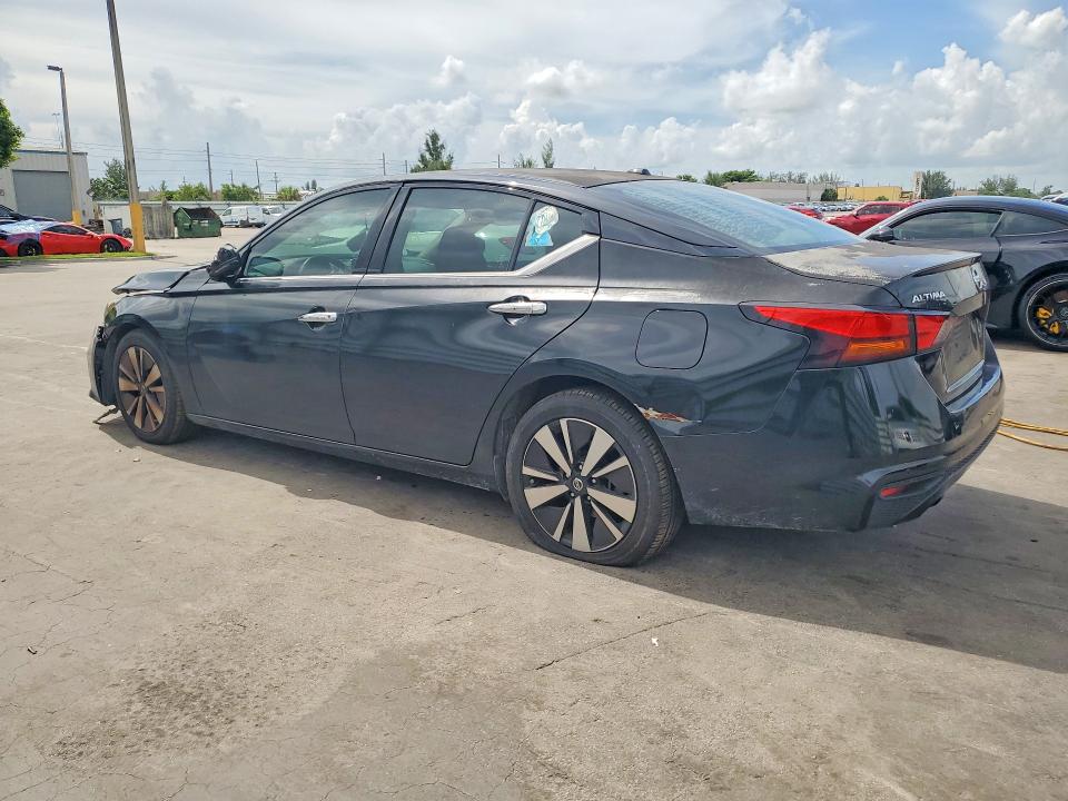 Продажа на аукционе авто 2019 Nissan Altima, vin: 1N4BL4EV1KC225840, номер лота: 64115926