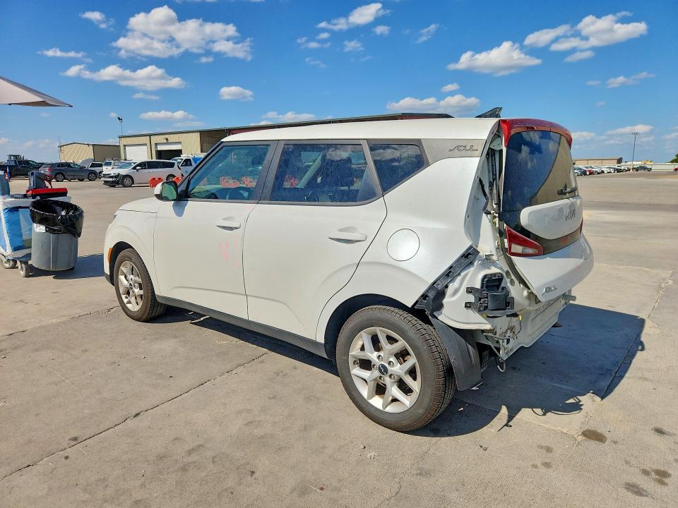2022 Kia Soul მანქანა იყიდება აუქციონზე, vin: KNDJ23AU0N7833880, აუქციონის ნომერი: 64667466