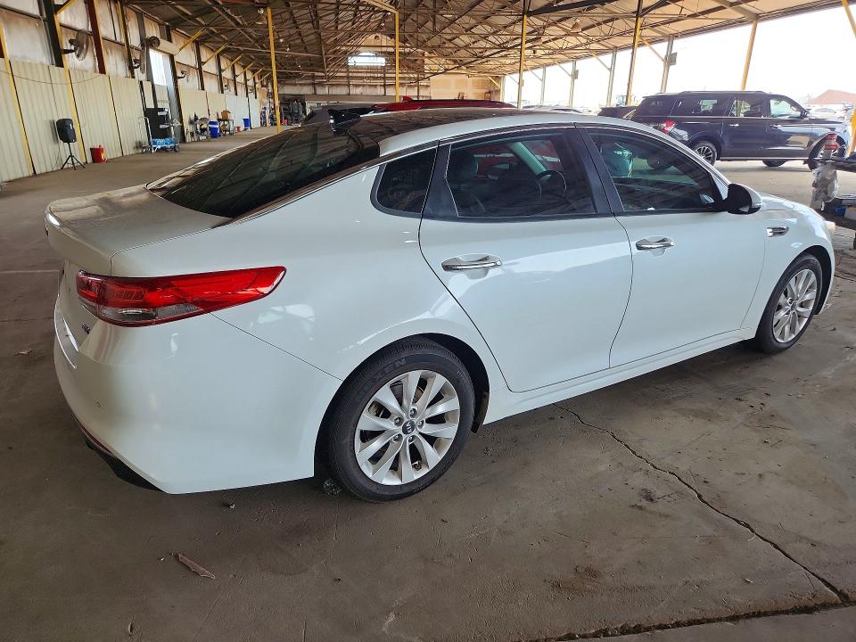 Продаж на аукціоні авто 2016 Kia Optima, vin: 5XXGU4L32GG012675, номер лоту: 65030616