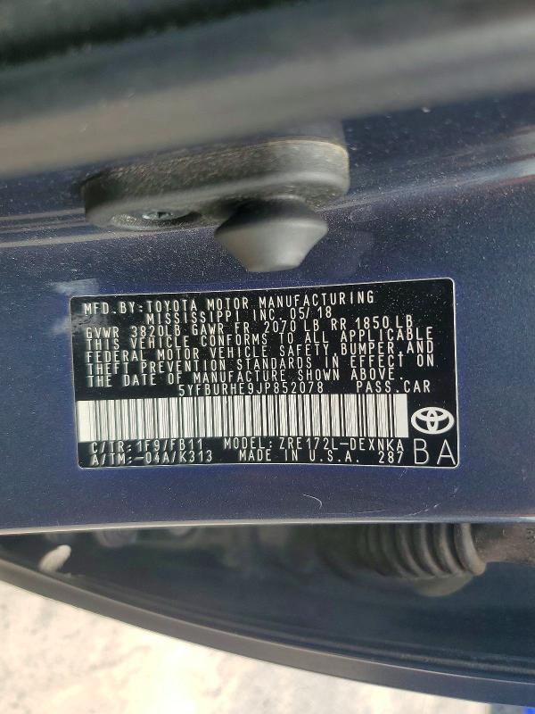 63547516 :رقم المزاد ، 5YFBURHE9JP852078 vin ، 2018 Toyota Corolla مزاد بيع