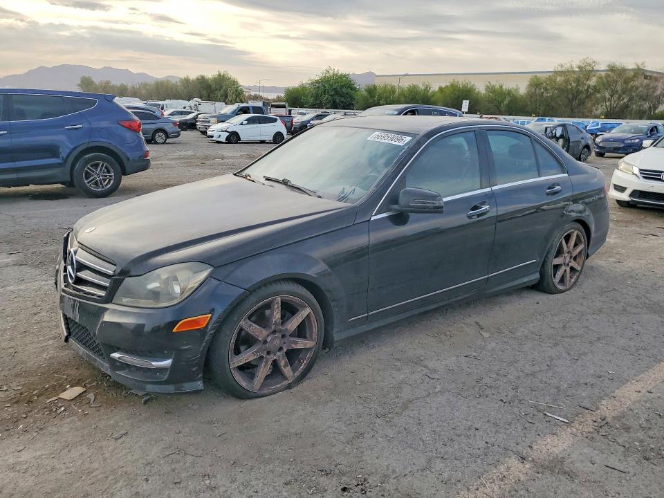 2014 Mercedes-benz C მანქანა იყიდება აუქციონზე, vin: WDDGF4HB9EG251713, აუქციონის ნომერი: 66959096