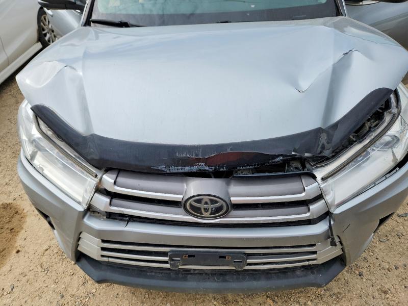 Продаж на аукціоні авто 2018 Toyota Highlander, vin: 5TDBZRFH9JS834346, номер лоту: 64823886