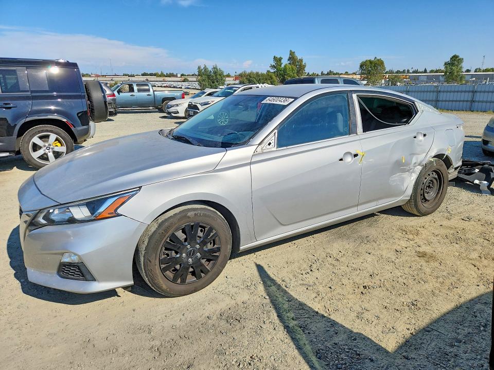 Продажа на аукционе авто 2020 Nissan Altima, vin: 1N4BL4BV5LC256482, номер лота: 64600436
