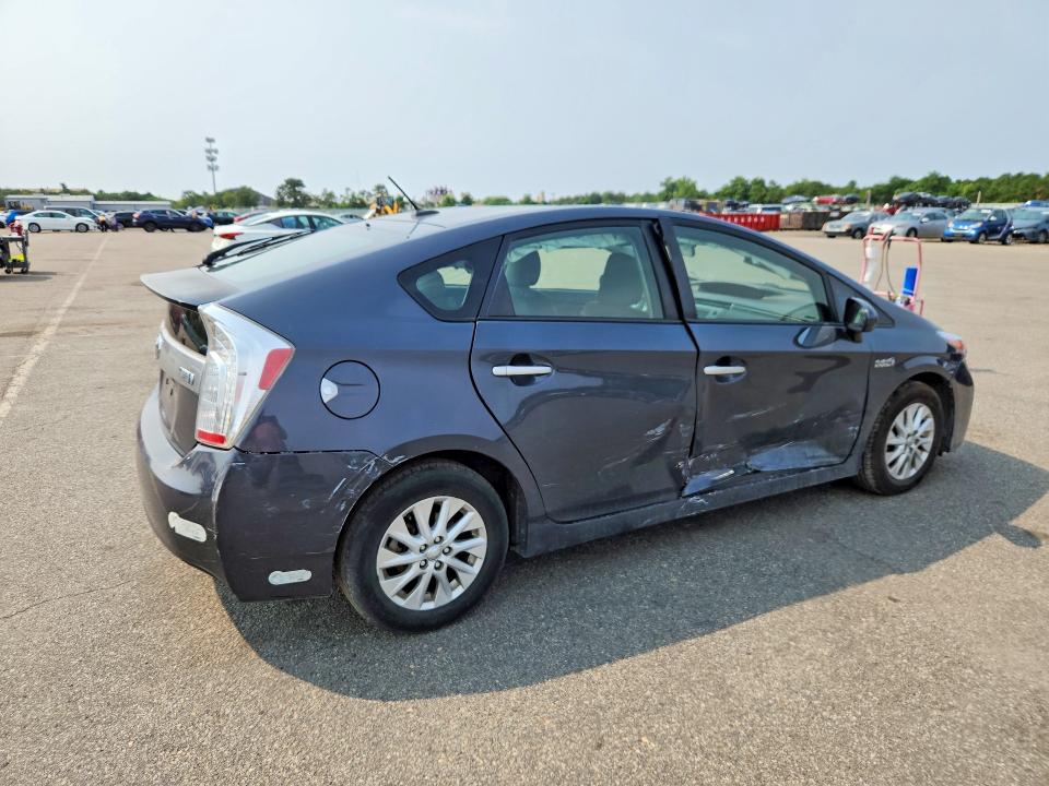 64455756 :رقم المزاد ، JTDKN3DP7E3060379 vin ، 2014 Toyota Prius Plug-in Hybrid مزاد بيع