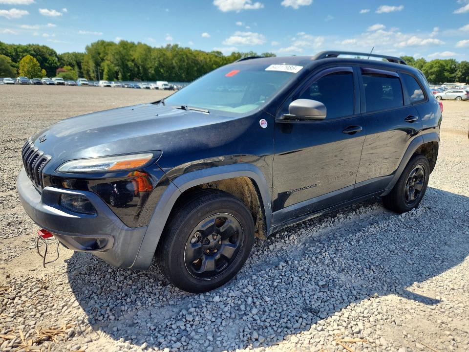 64317986 :رقم المزاد ، 1C4PJMBSXFW663437 vin ، 2015 Jeep Cherokee مزاد بيع