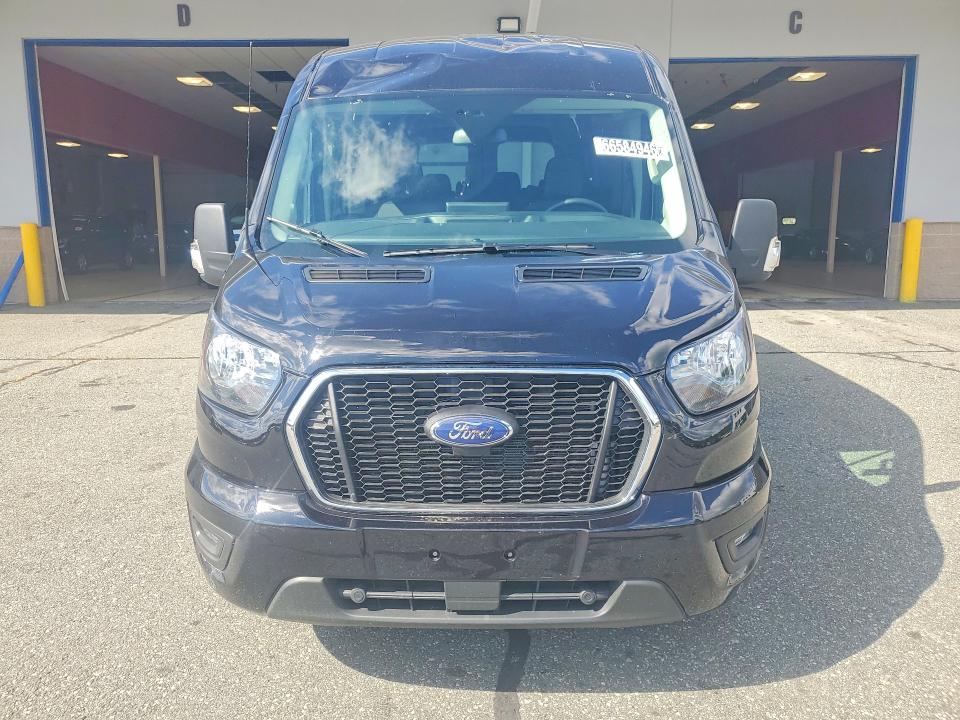 66584946 :رقم المزاد ، 1FBAX2C82SKA39584 vin ، 2025 Ford Transit مزاد بيع
