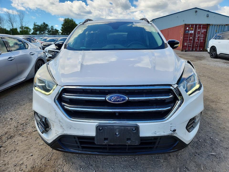 63548956 :رقم المزاد ، 1FMCU9J98HUE78654 vin ، 2017 Ford Escape مزاد بيع