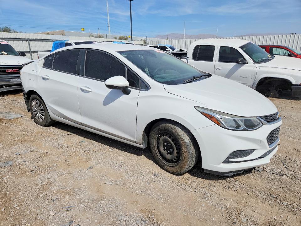 59622536 :رقم المزاد ، 1G1BC5SM6J7224307 vin ، 2018 Chevrolet Cruze مزاد بيع