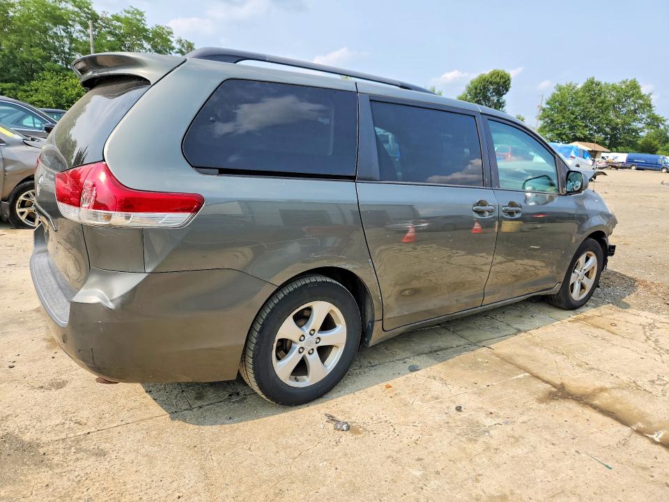 Aukcja sprzedaży 2011 Toyota Sienna, vin: 5TDKK3DC5BS034623, numer aukcji: 64808176