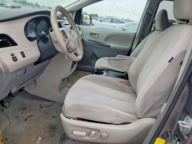 Продажа на аукционе авто 2013 Toyota Sienna, vin: 5TDKK3DC7DS283296, номер лота: 64143956